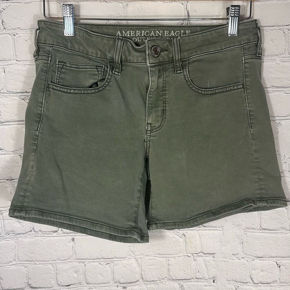 American Eagle Shorts Womens 6 Green Midi Super Stretch